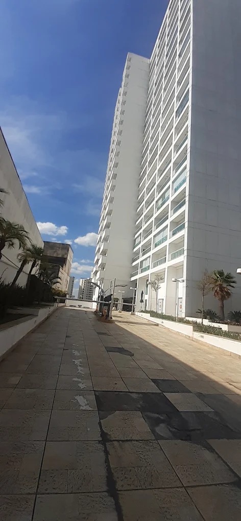 Acesso e área externa da sede do Grupo Orion, em São Paulo